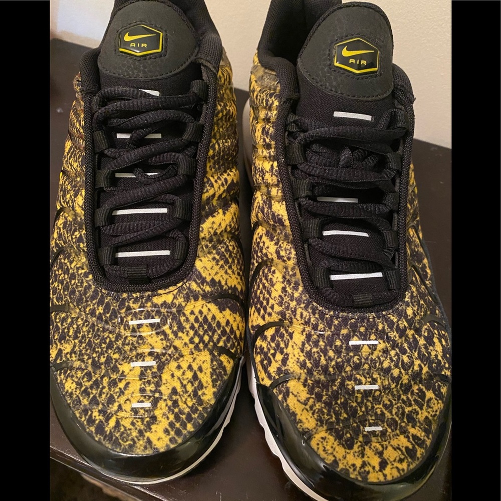 Nike Air Max Plus size 8.5